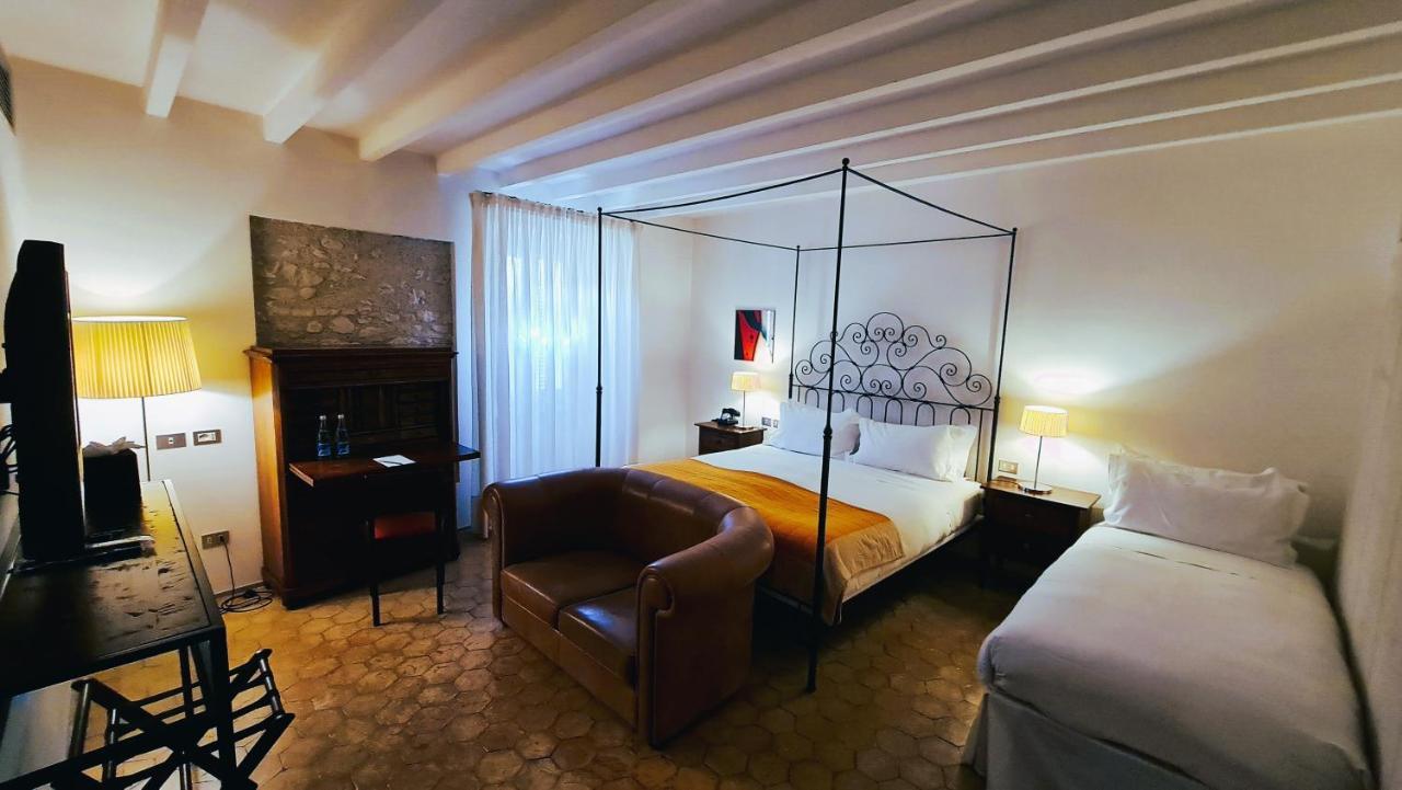 Relais & Chateaux Palazzo Seneca Норчія Екстер'єр фото