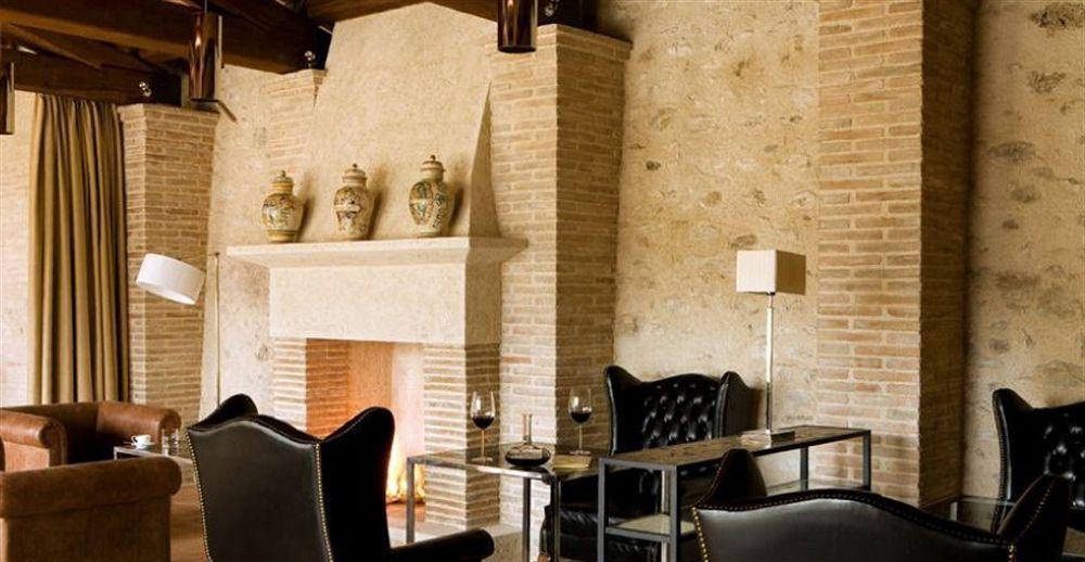Relais & Chateaux Palazzo Seneca Норчія Екстер'єр фото