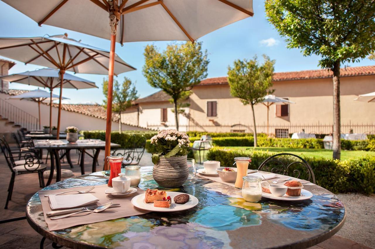 Relais & Chateaux Palazzo Seneca Норчія Екстер'єр фото